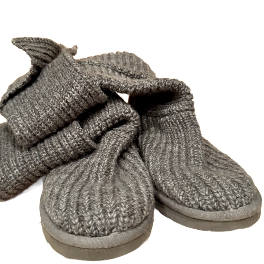 UGG Women's Classic Cardy Boot gray size 9 buttons